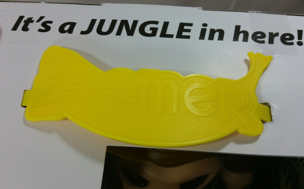zoomer-chimp-banana-shaped-handle