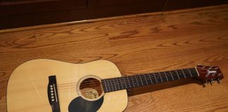 Jasmine JM-10 Travel Guitar
