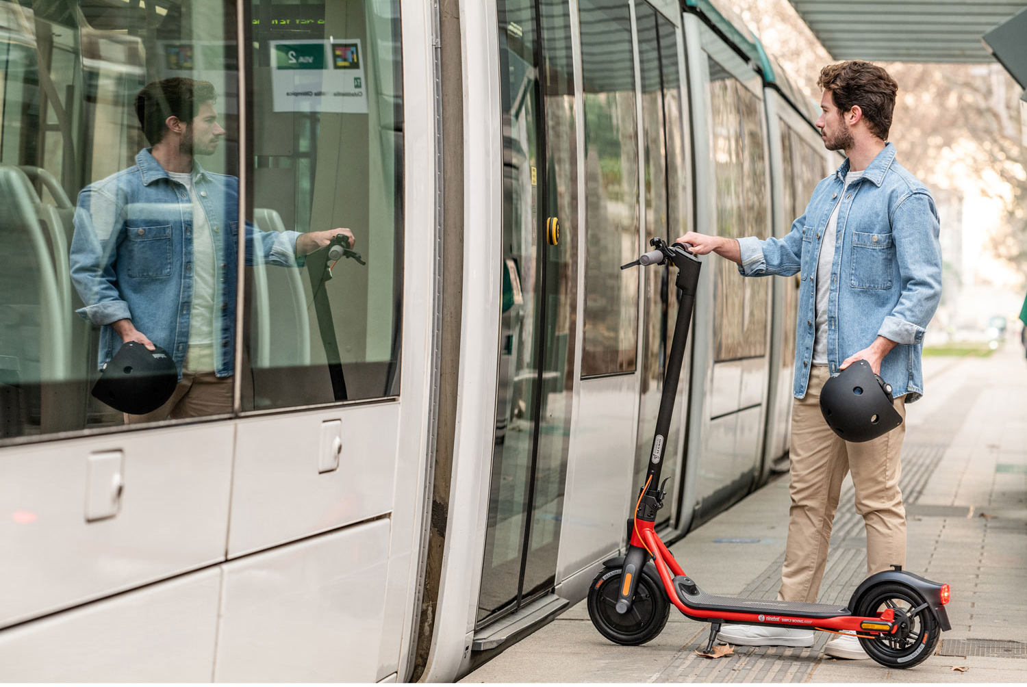 Trottinette électrique pour adultes Ninebot D38U de Segway avec cadenas et support pour téléphone (moteur 350 W/autonomie 38 km/vitesse maximale 30 km/h)