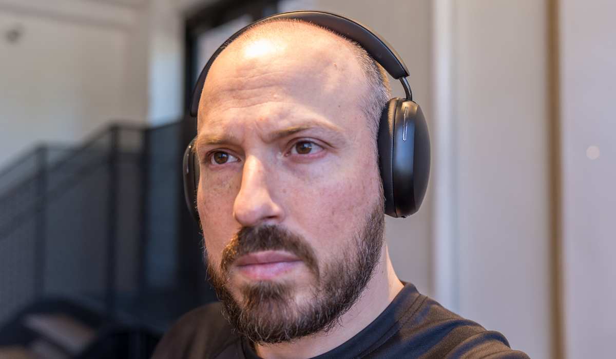 Vue de face des écouteurs Ace de Sonos