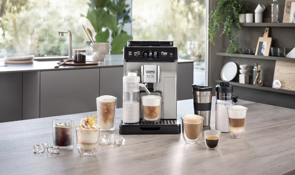 Machine à espresso automatique Eletta Explore de De'Longhi avec mousseur et moulin à café