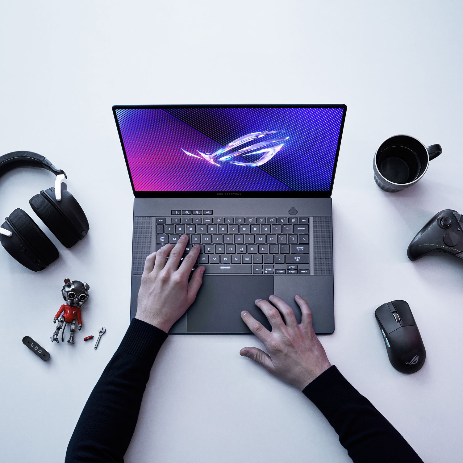 Portable de jeu Nebula DELO ROG Zephyrus G16 d'ASUS